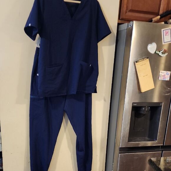 Navy Blue Scrub Set - Picture 1 of 4